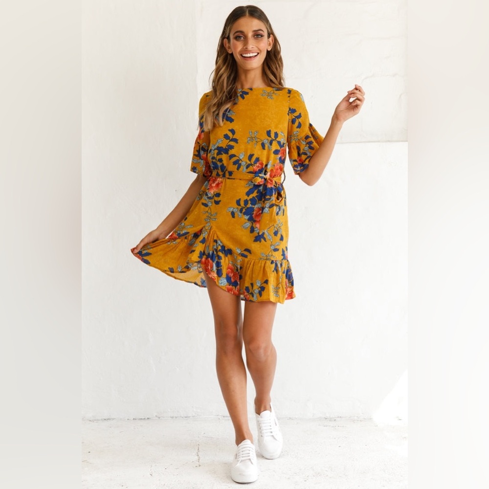NWT CUPSHE Yellow Floral Dress - Women’s M
